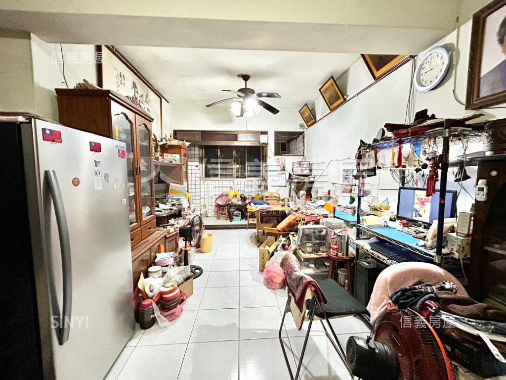 稀有兩層空間的一樓公寓房屋室內格局與周邊環境