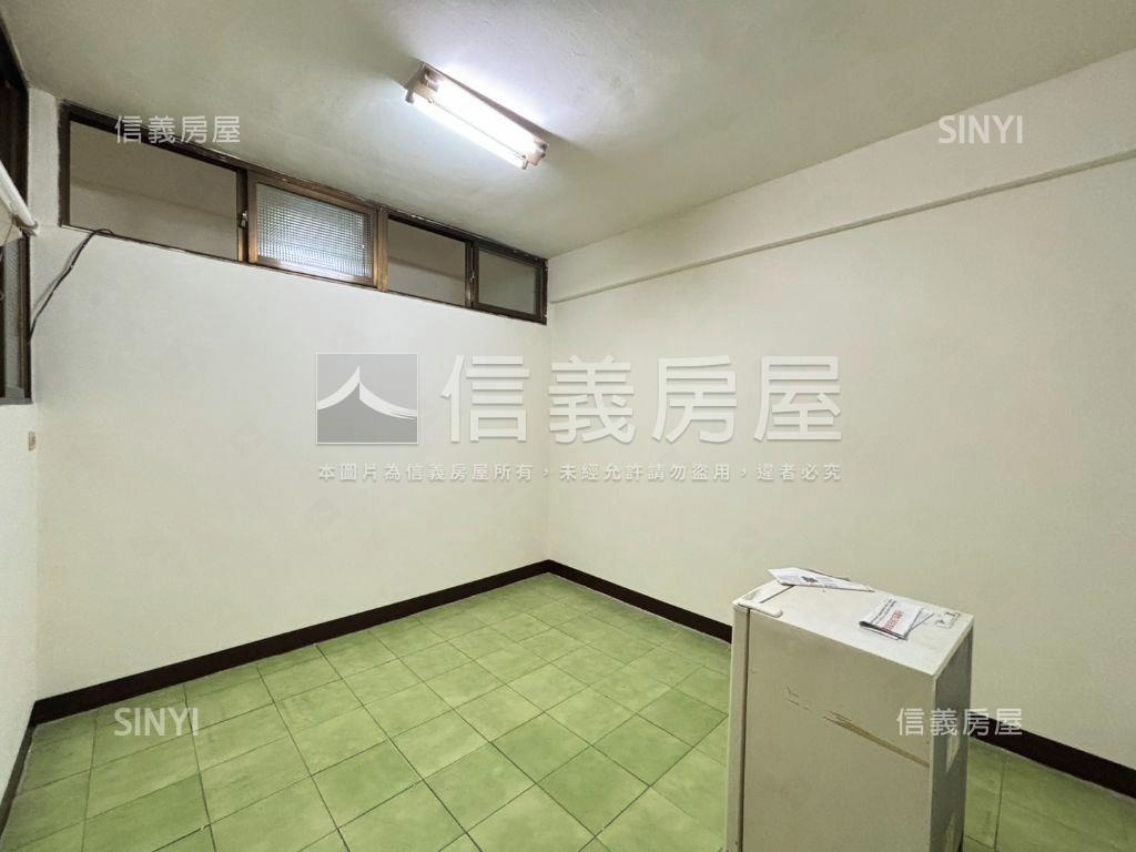 低總價黃金三樓房屋室內格局與周邊環境