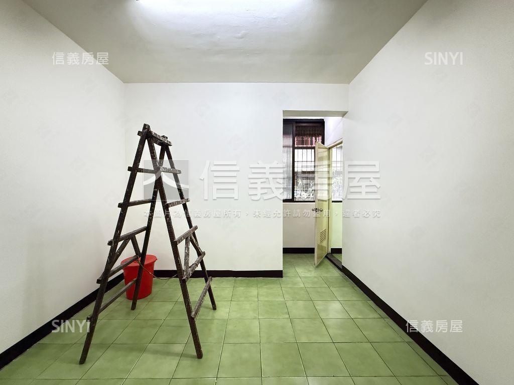 低總價黃金三樓房屋室內格局與周邊環境