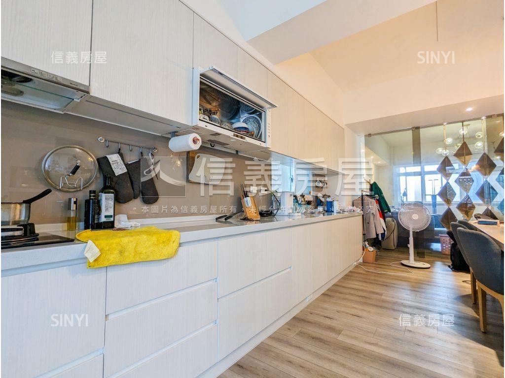 可看屋＄電梯裝潢三房房屋室內格局與周邊環境