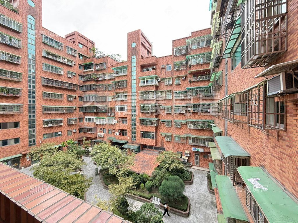 ［新接］晶華霸氣五房車位房屋室內格局與周邊環境