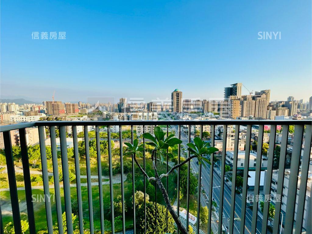 國泰美禾次頂樓面公園雙車房屋室內格局與周邊環境