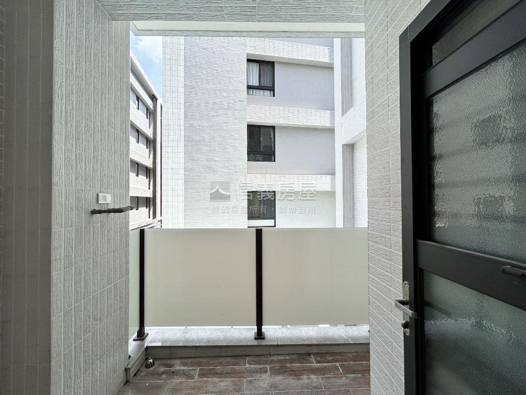 富春居全新宜居二樓華夏房屋室內格局與周邊環境