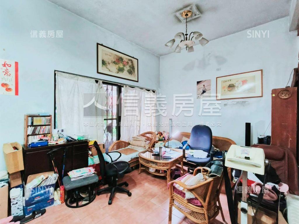 捷運邊間透天別墅房屋室內格局與周邊環境