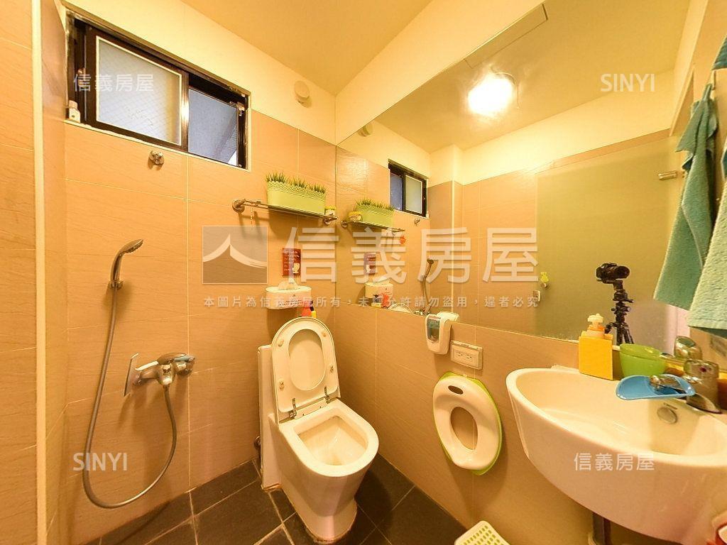 誠售木新書香庭園店辦一樓房屋室內格局與周邊環境