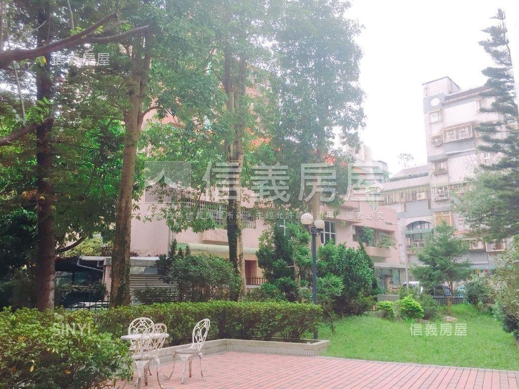 誠售木新書香庭園店辦一樓房屋室內格局與周邊環境