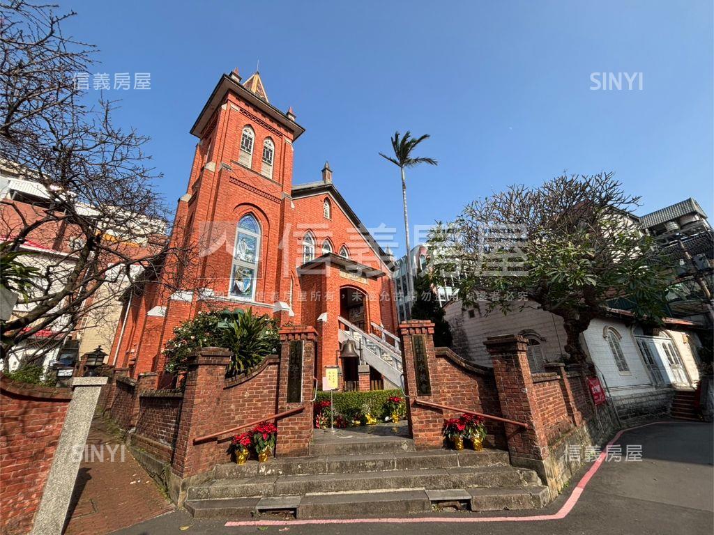 英專路角間金店面房屋室內格局與周邊環境