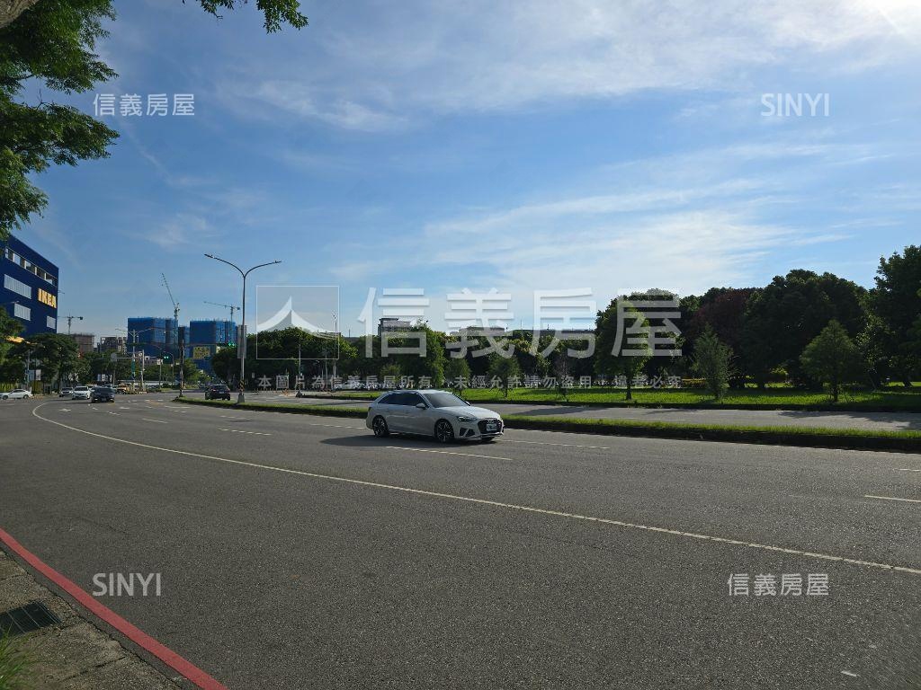 高鐵站前亞昕喜徠登商辦房屋室內格局與周邊環境