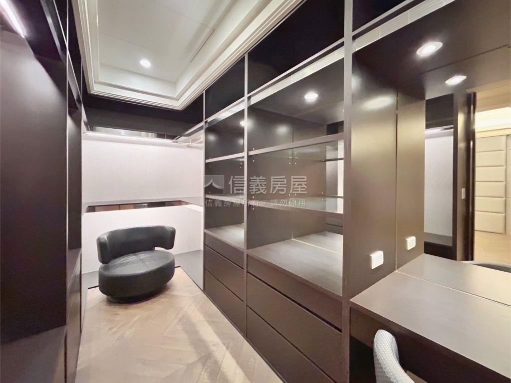 鄉林淳青辦公◆帶車位房屋室內格局與周邊環境