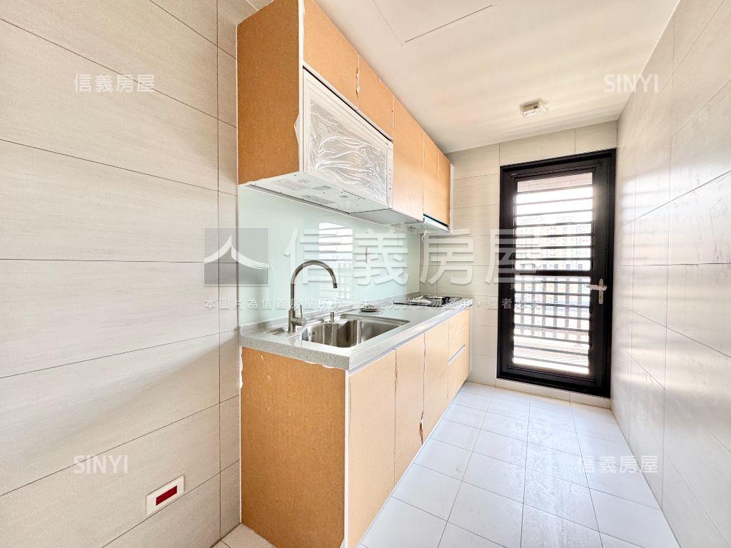 詠和心稀有邊間兩房＋車位房屋室內格局與周邊環境