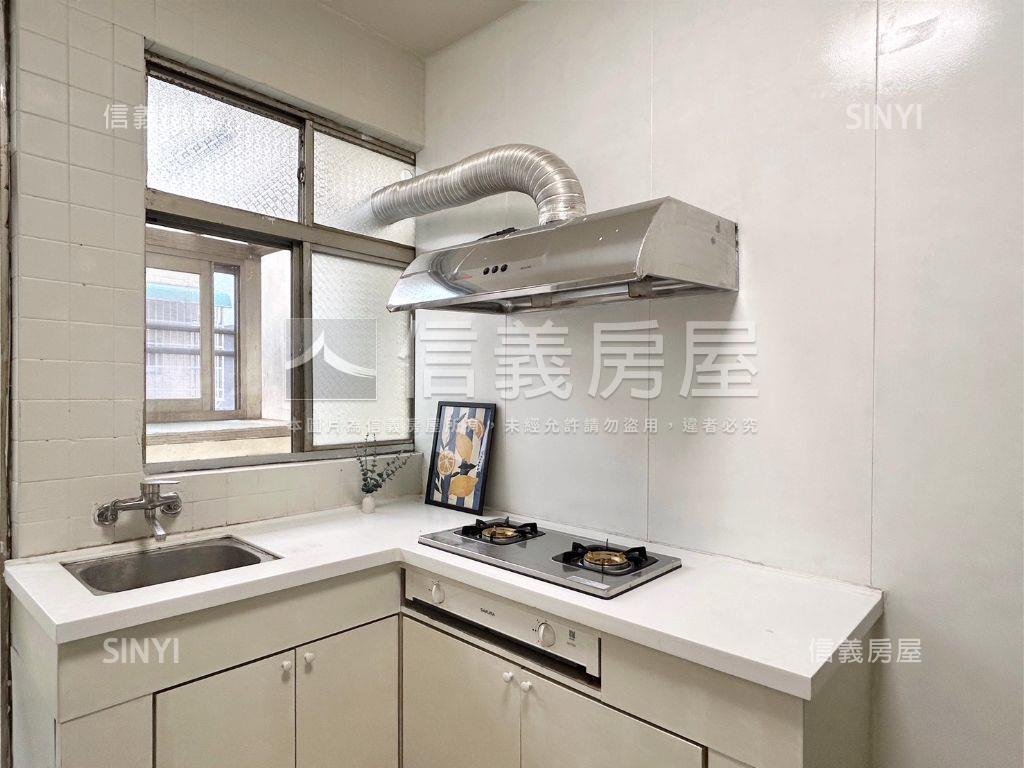 明湖路三房公寓房屋室內格局與周邊環境