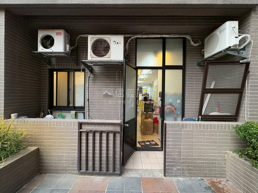捷運補習班店面房屋室內格局與周邊環境