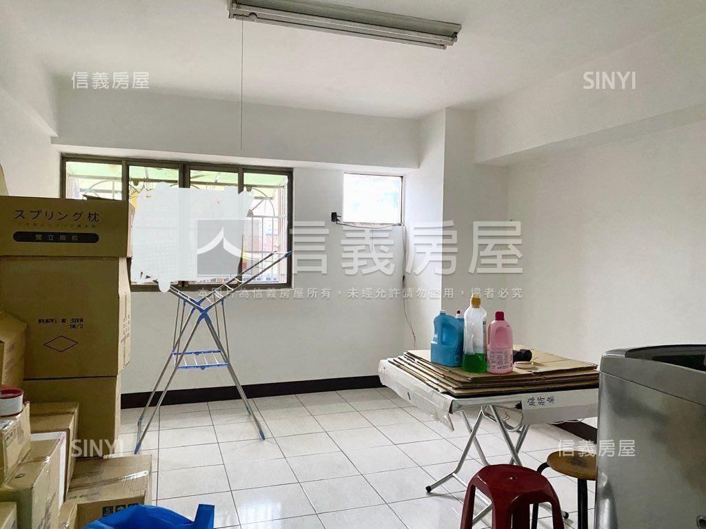 文山熱鬧正路優質低總店面房屋室內格局與周邊環境