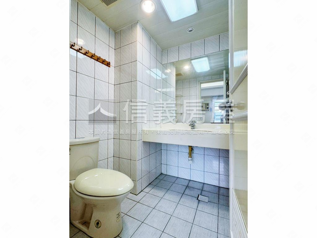 萬大線大二房。面北市景觀房屋室內格局與周邊環境