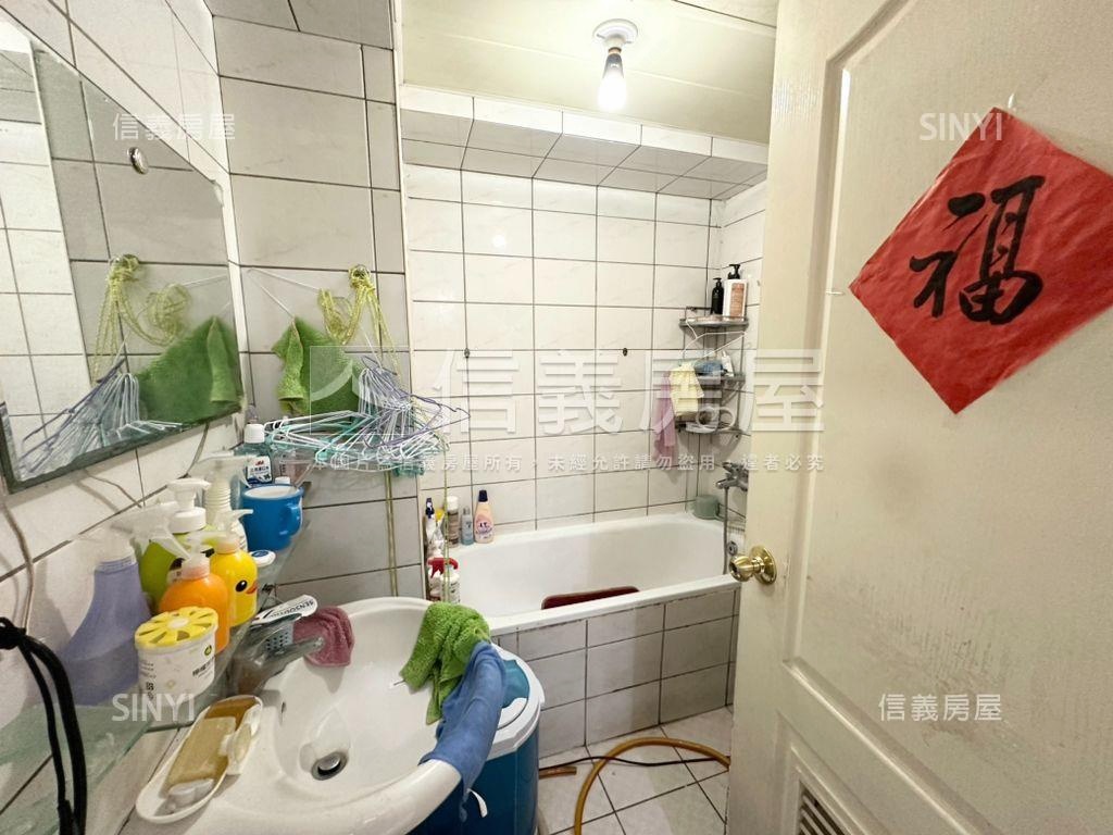 捷運青年市電梯方正兩房房屋室內格局與周邊環境