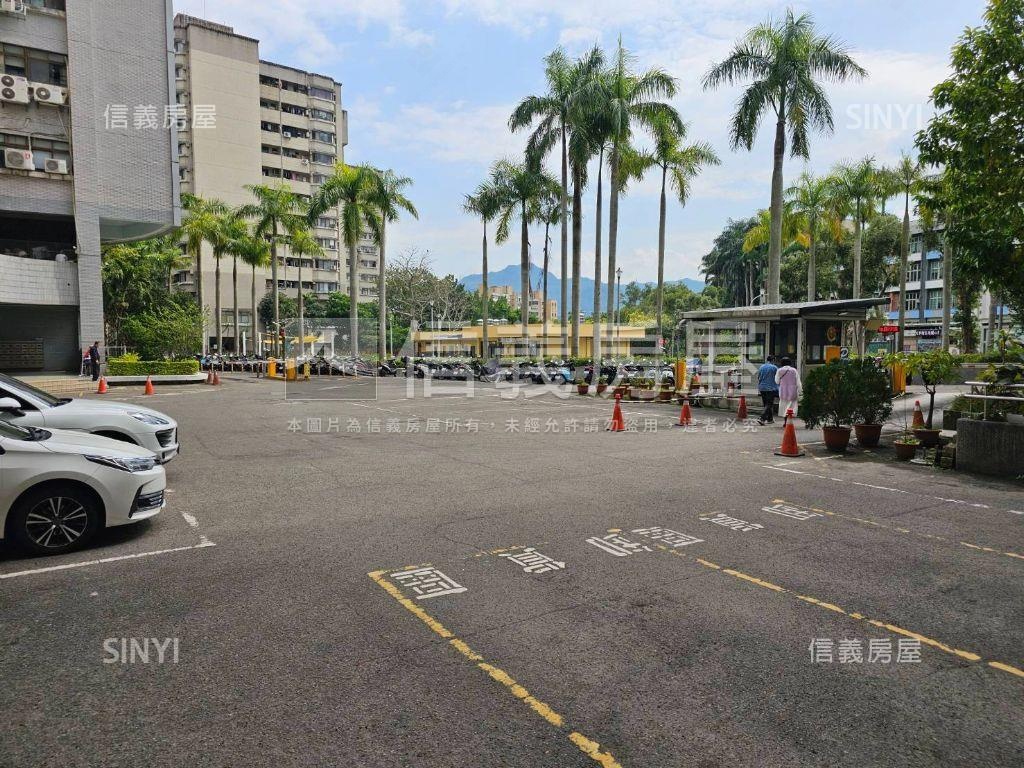萬芳大樓整層７７２坪收租房屋室內格局與周邊環境