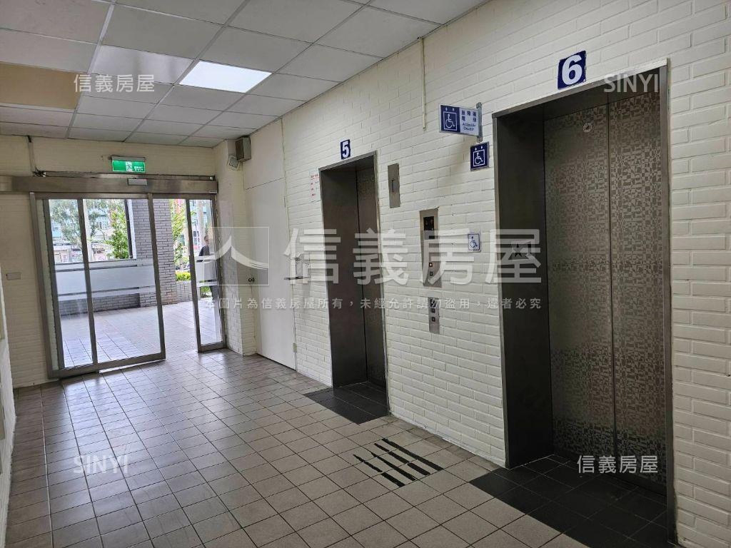 萬芳大樓整層７７２坪收租房屋室內格局與周邊環境