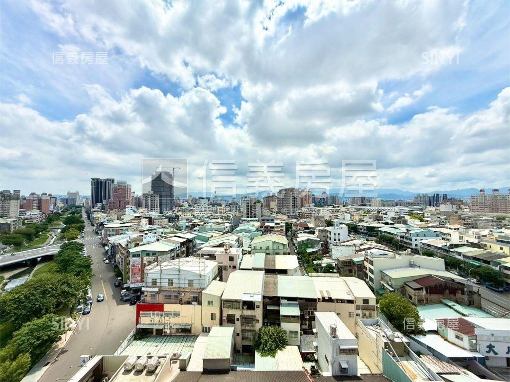 人文學苑高樓三房車位房屋室內格局與周邊環境
