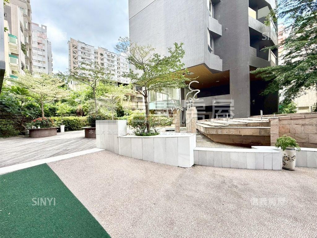 人文學苑高樓三房車位房屋室內格局與周邊環境