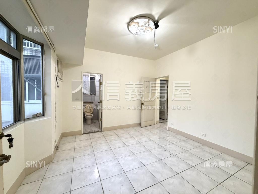 安祥山莊方正３房房屋室內格局與周邊環境