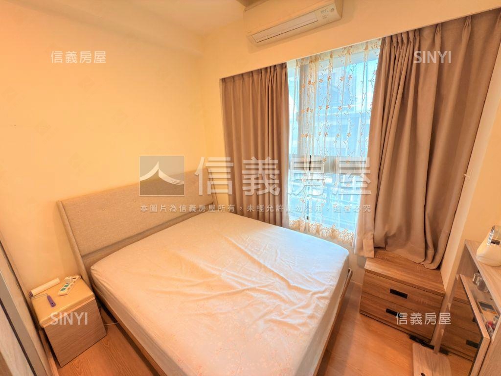 雲世紀稀有高樓２＋１房房屋室內格局與周邊環境