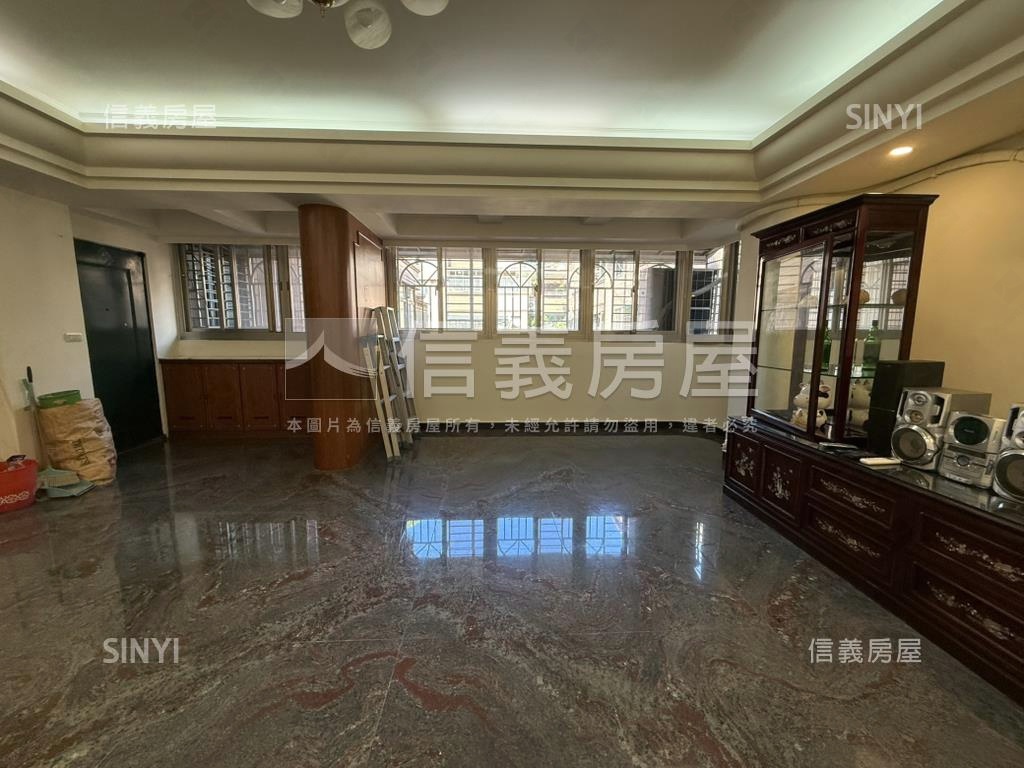 統領世界尊爵不凡房屋室內格局與周邊環境