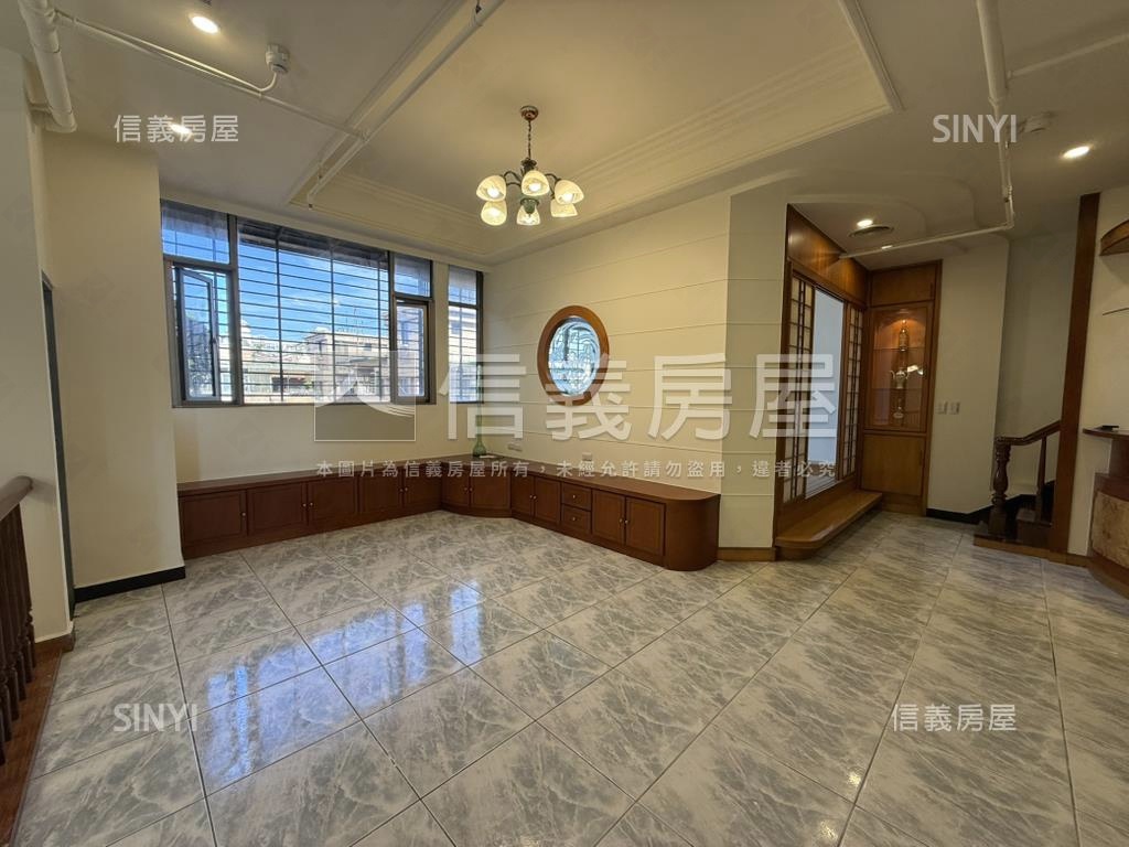 統領世界尊爵不凡房屋室內格局與周邊環境