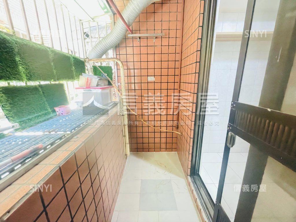 荷蘭公園精美兩房房屋室內格局與周邊環境