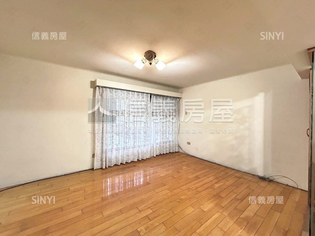 近漢口國中車庫美透天房屋室內格局與周邊環境