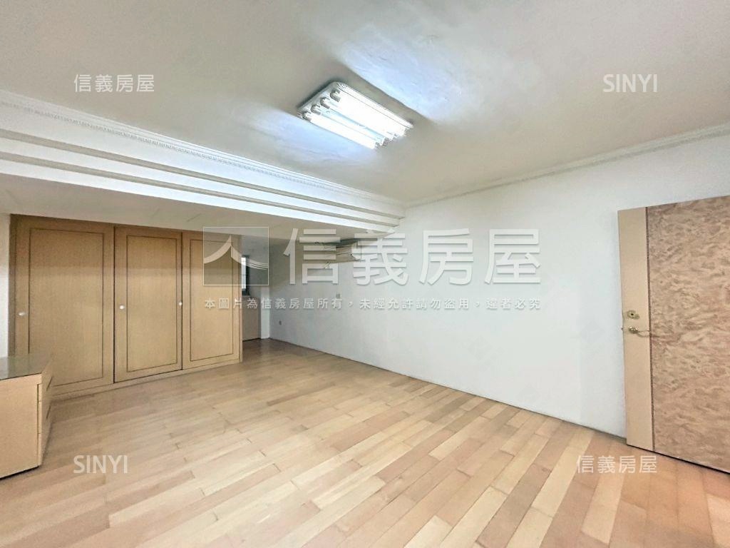 近漢口國中車庫美透天房屋室內格局與周邊環境