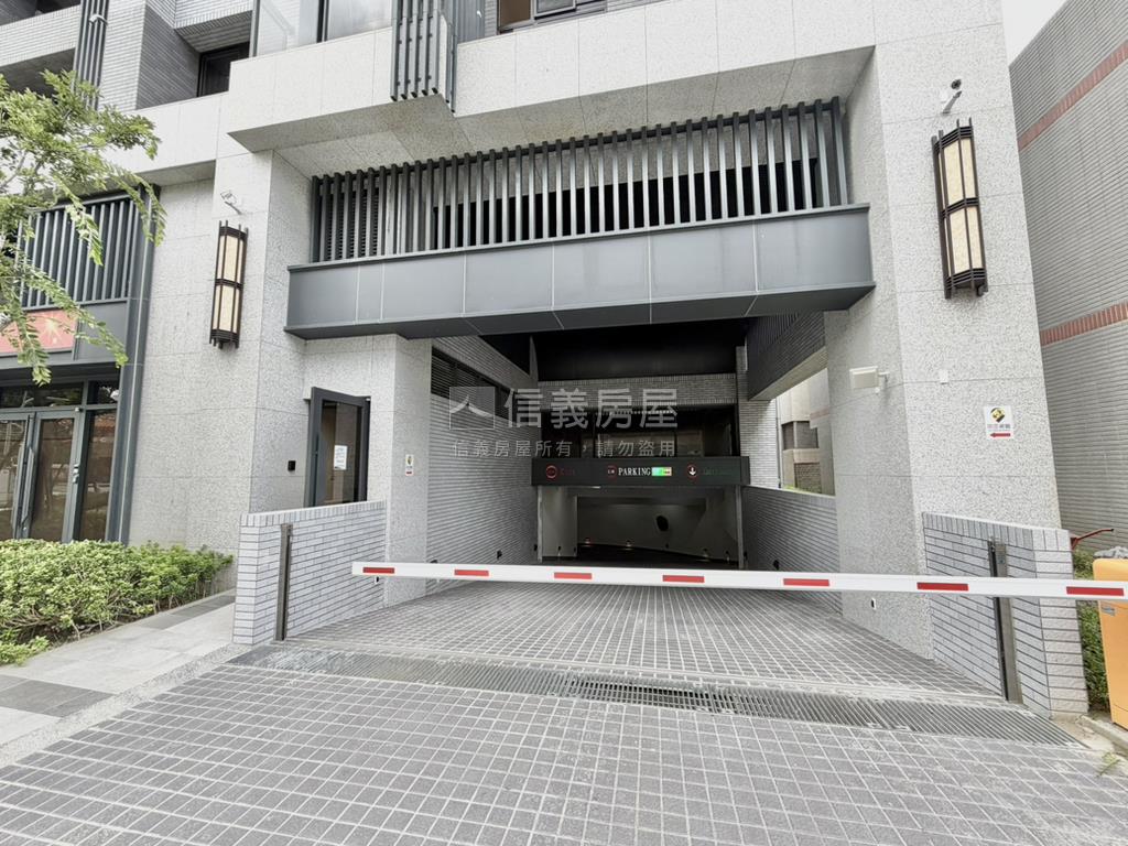 拉拉漾景觀戶二房平車房屋室內格局與周邊環境