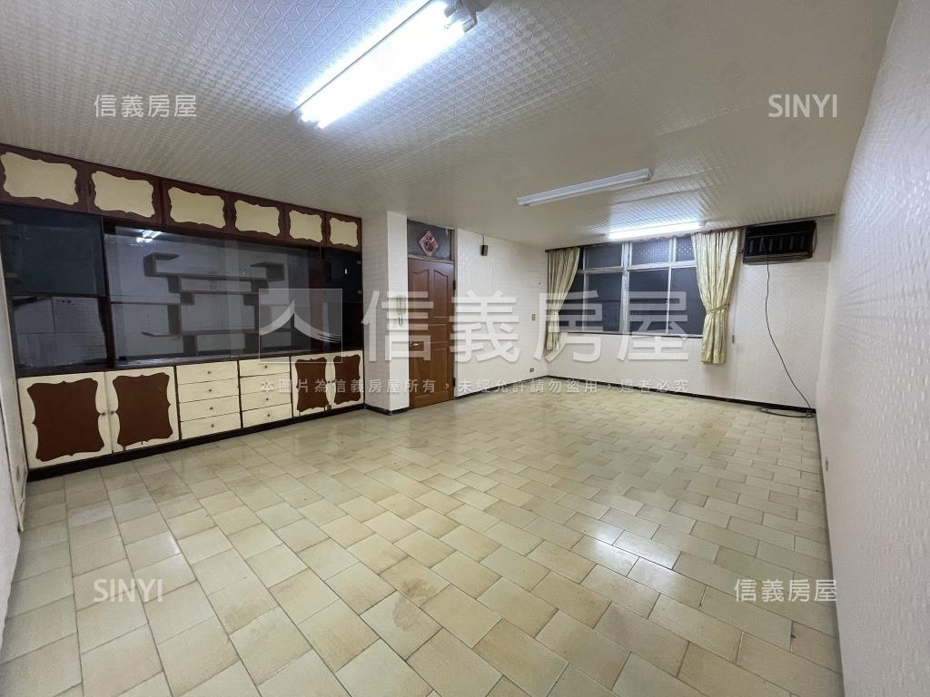 近捷運公寓三樓房屋室內格局與周邊環境