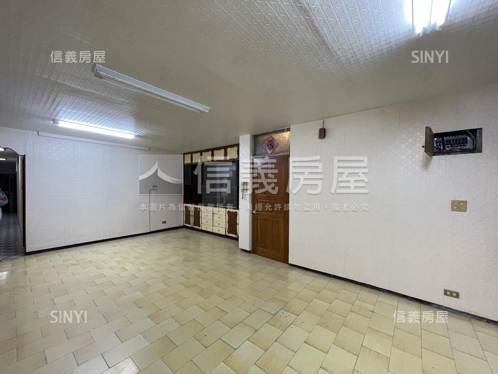 近捷運公寓三樓房屋室內格局與周邊環境