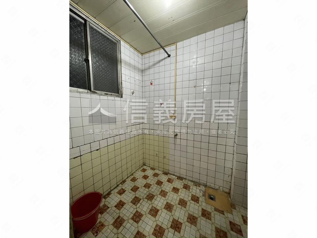 近捷運公寓三樓房屋室內格局與周邊環境