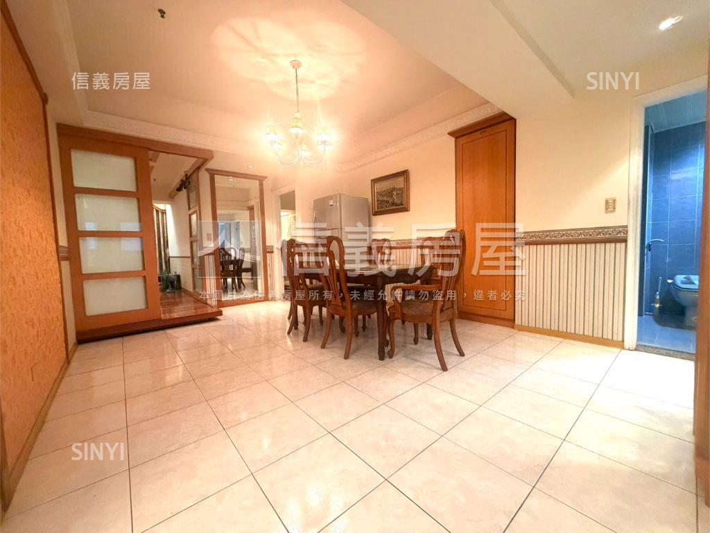 夢皇家近高醫三房車位房屋室內格局與周邊環境