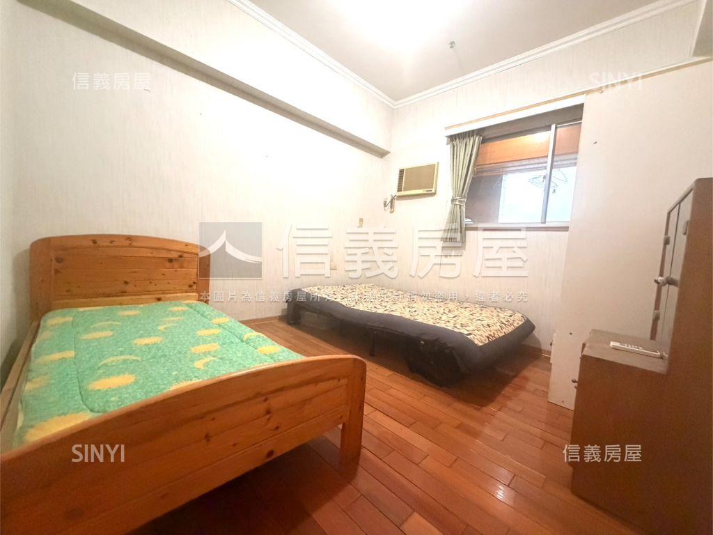 夢皇家近高醫三房車位房屋室內格局與周邊環境