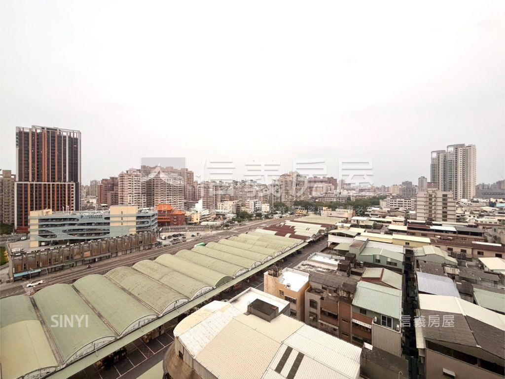 夢皇家近高醫三房車位房屋室內格局與周邊環境