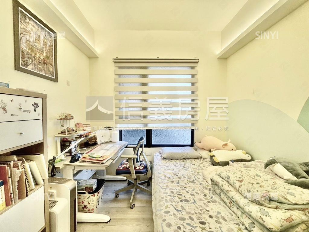 鴻柏織光美裝潢兩房平車房屋室內格局與周邊環境