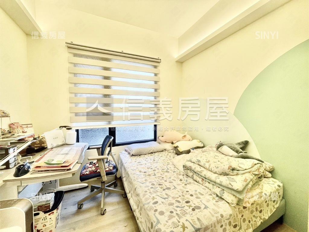 鴻柏織光美裝潢兩房平車房屋室內格局與周邊環境