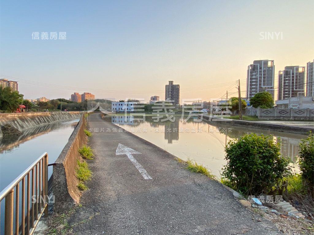 鴻柏織光美裝潢兩房平車房屋室內格局與周邊環境