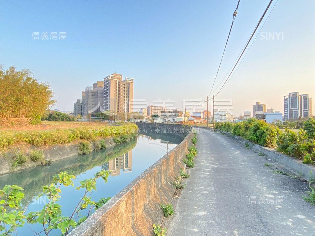 鴻柏織光美裝潢兩房平車房屋室內格局與周邊環境