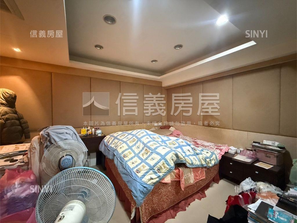 麒麟五房平面車位房屋室內格局與周邊環境