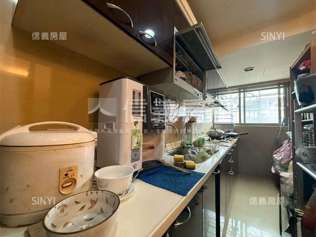 麒麟五房平面車位房屋室內格局與周邊環境