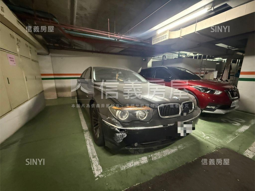 麒麟五房平面車位房屋室內格局與周邊環境