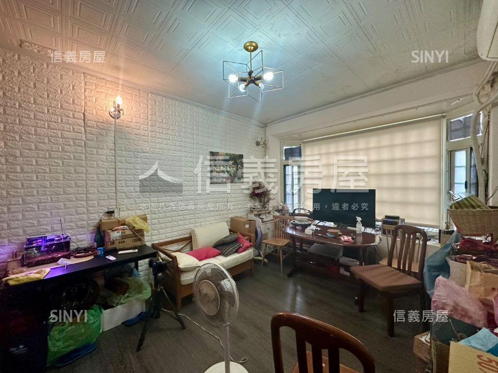 萬青街稀有透天房屋室內格局與周邊環境
