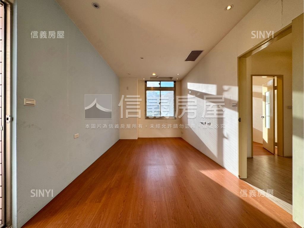 新光河山採光裝潢屋房屋室內格局與周邊環境