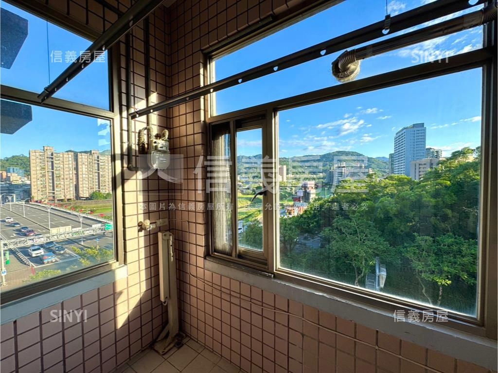 新光河山採光裝潢屋房屋室內格局與周邊環境