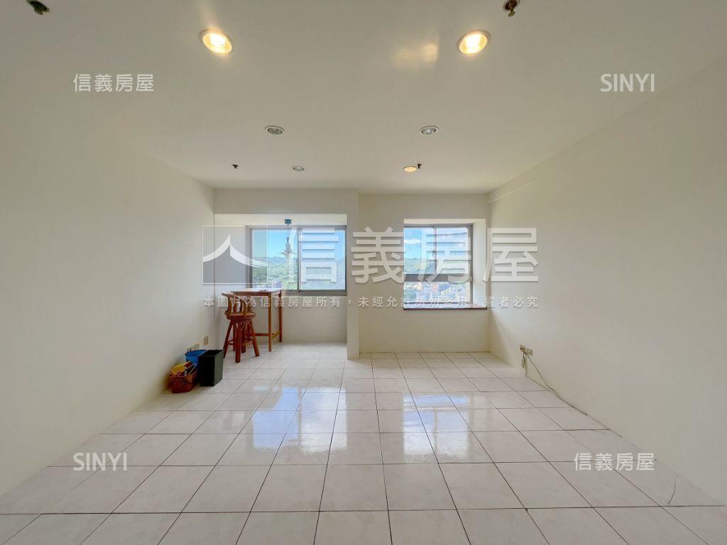 青年守則四房三衛平面車位房屋室內格局與周邊環境