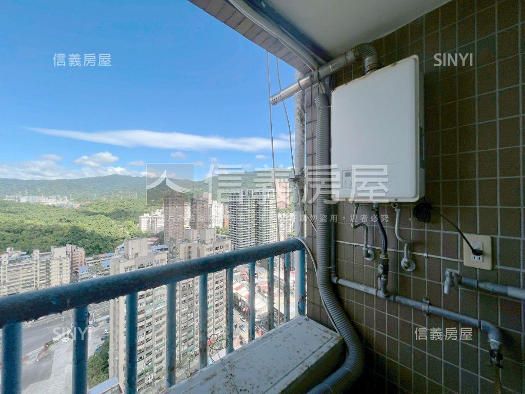 青年守則四房三衛平面車位房屋室內格局與周邊環境