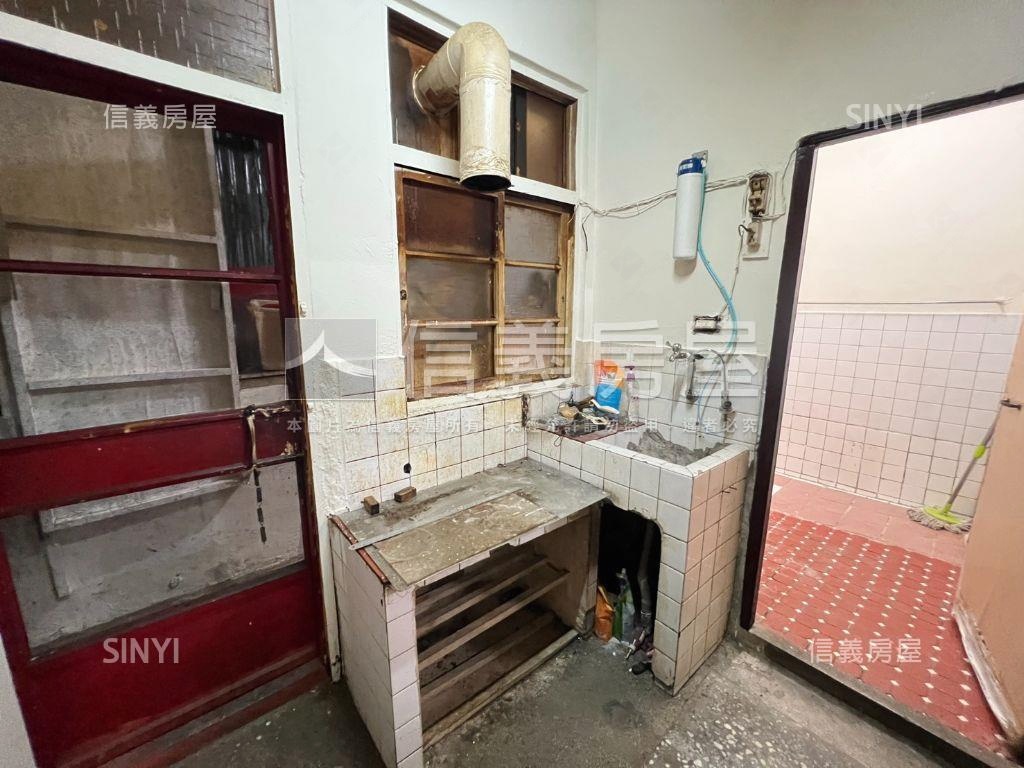 【推薦】低總價中平路美寓房屋室內格局與周邊環境
